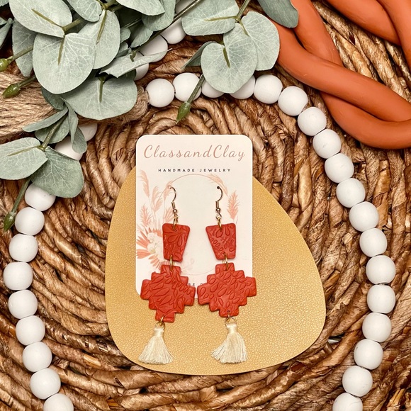 Handmade Polymer Clay earrings - FALLin’ for you collection - Beige tassels - Picture 3 of 3